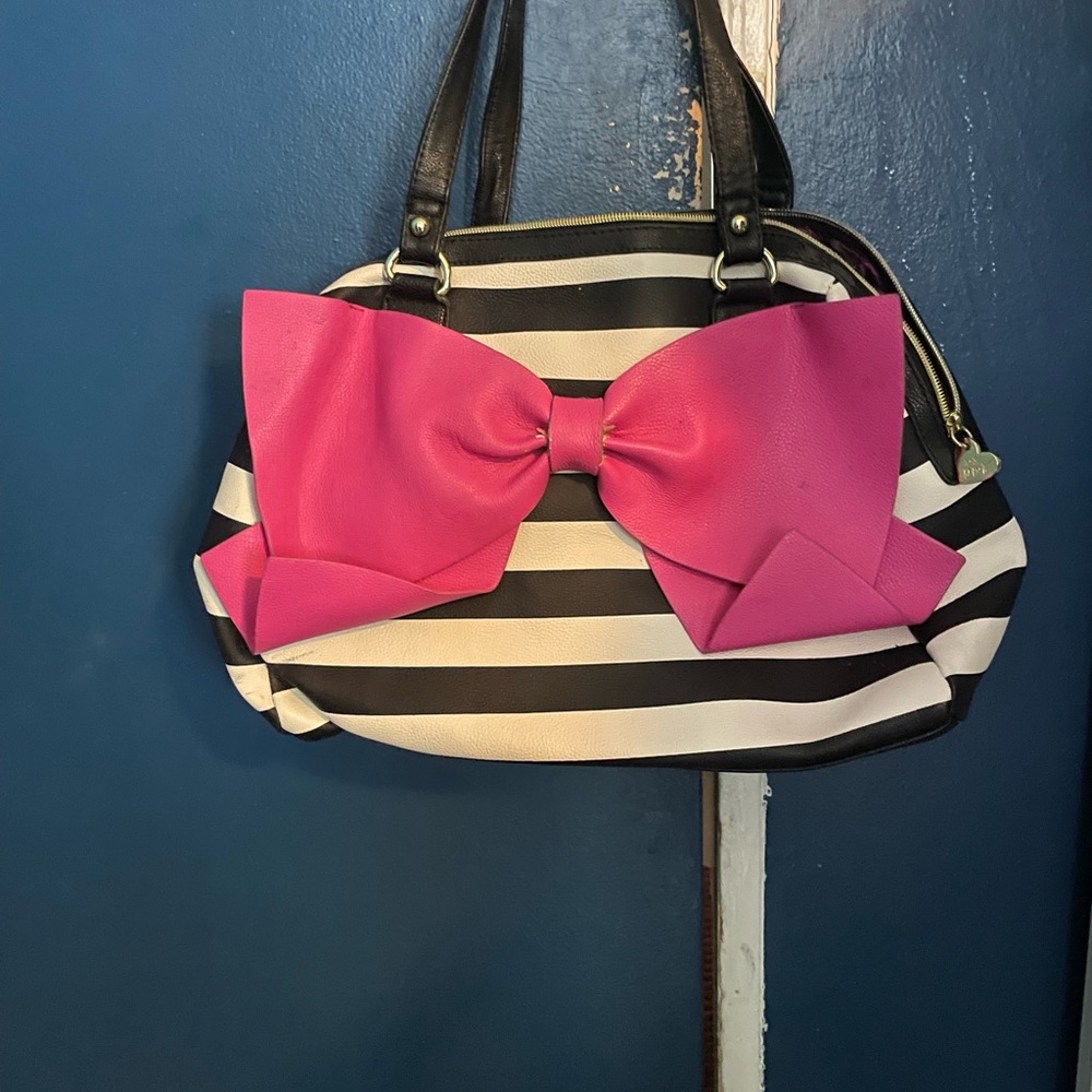 betsey johnson bow purse